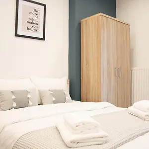 https://skg-premium-studios.hotels-of-thessaloniki.com